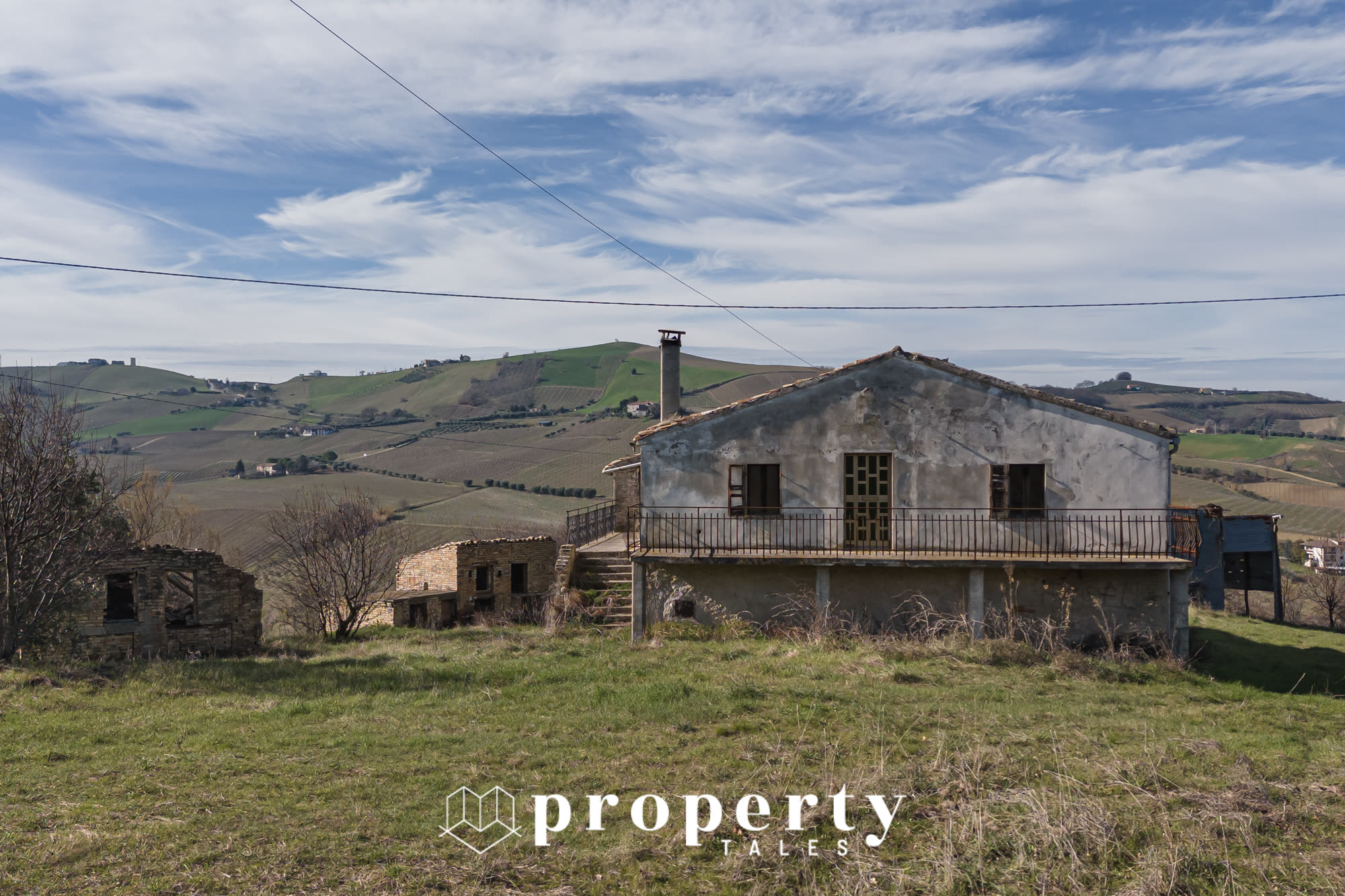 Location and drone photos